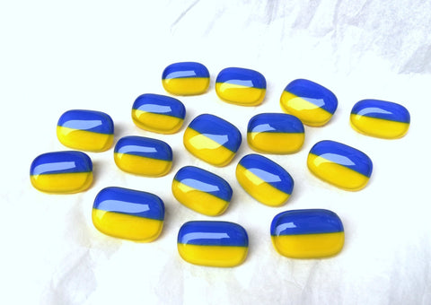 Glass Pin for support of Ukraine